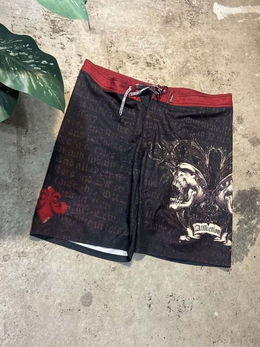 Affliction Mens Skull Board Shorts Swim Trunks Black Red Size 42